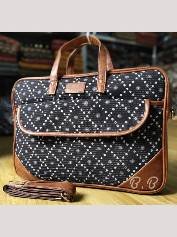 The Executive Tote 