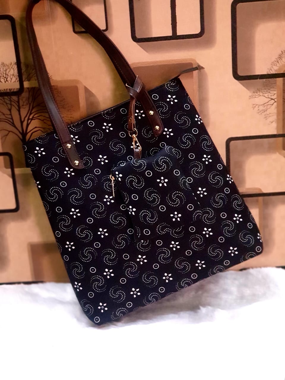 ALL BLACK HANDSOME TOTE