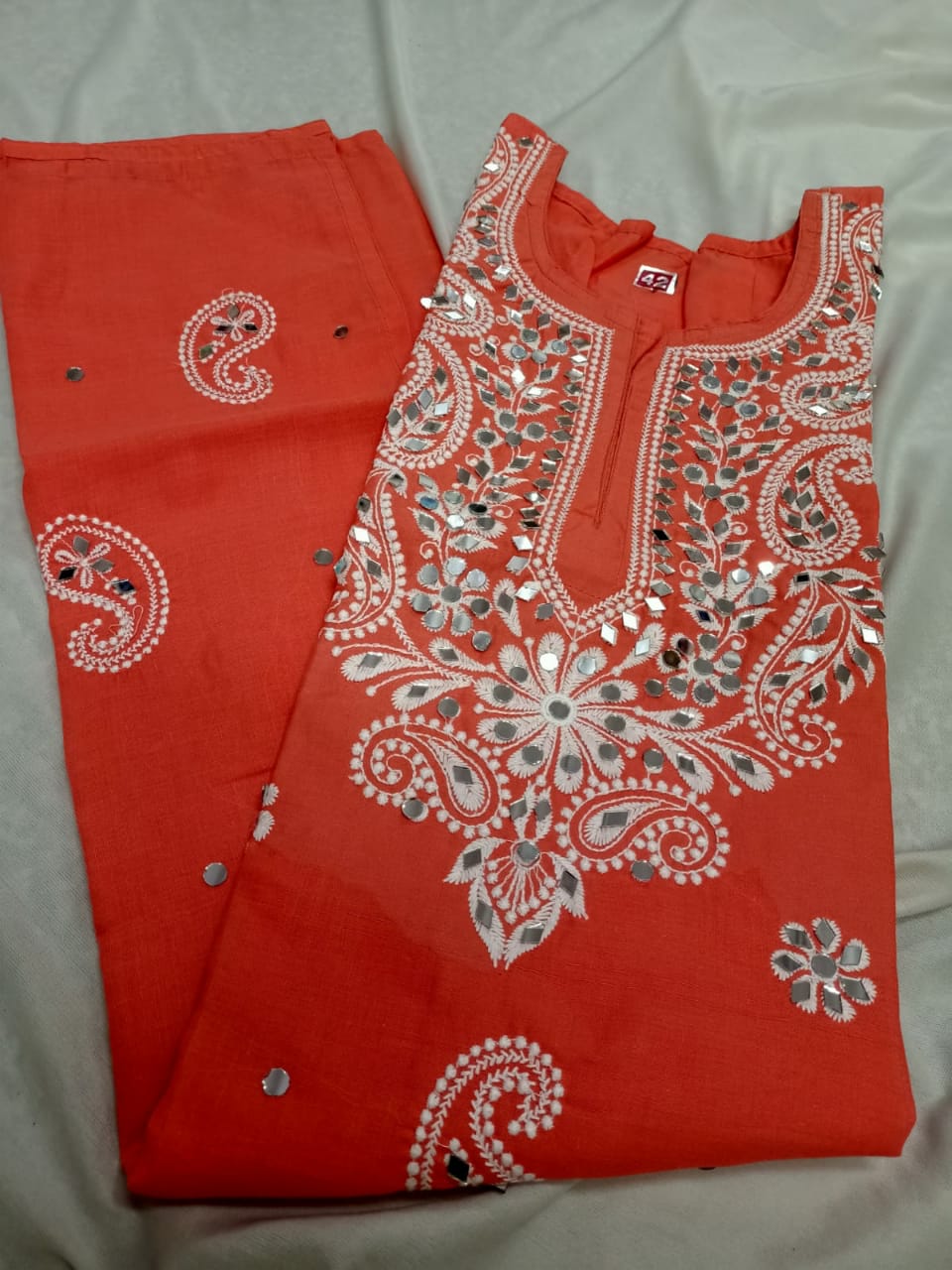 Lucknowi Chikankari  Kurti