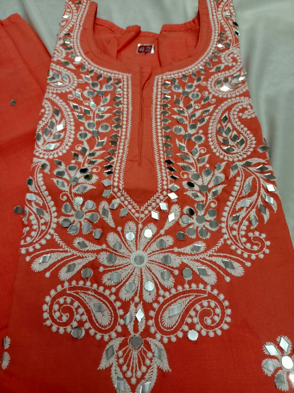 Lucknowi Chikankari  Kurti